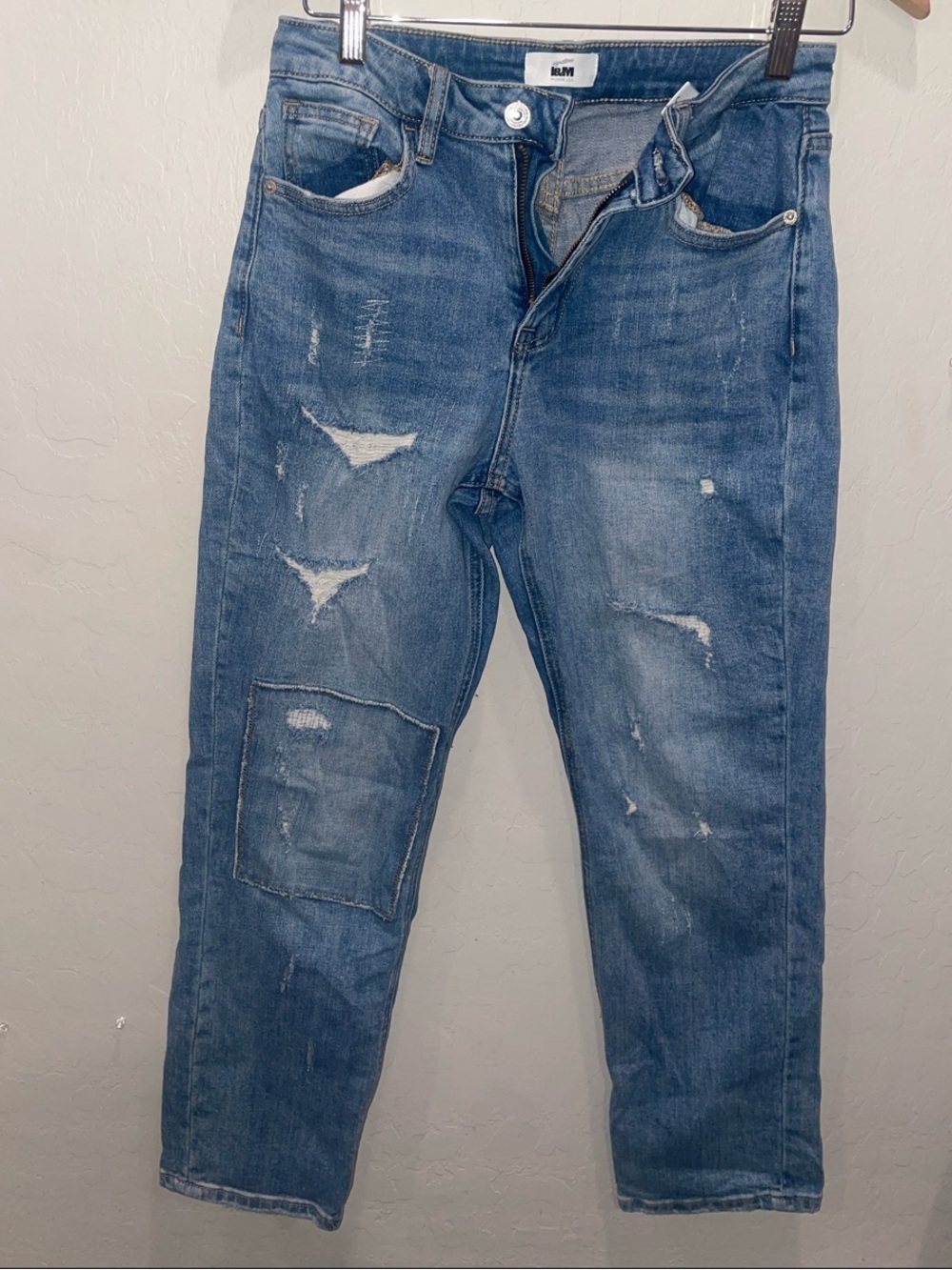 Woman’s I&m jeans size 3 Distressed Blue mom Jeans